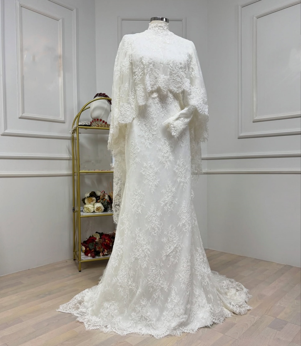 Briar Cosplay Prop - ที่กําหนดเองลูกไม้คอทรัมเป็ตความยาวชั้น Bespoke โอกาสผู้หญิง Elegant Shawl ชุดแต่งงานพรหมคุณภาพสูง